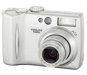 Nikon COOLPIX 5900